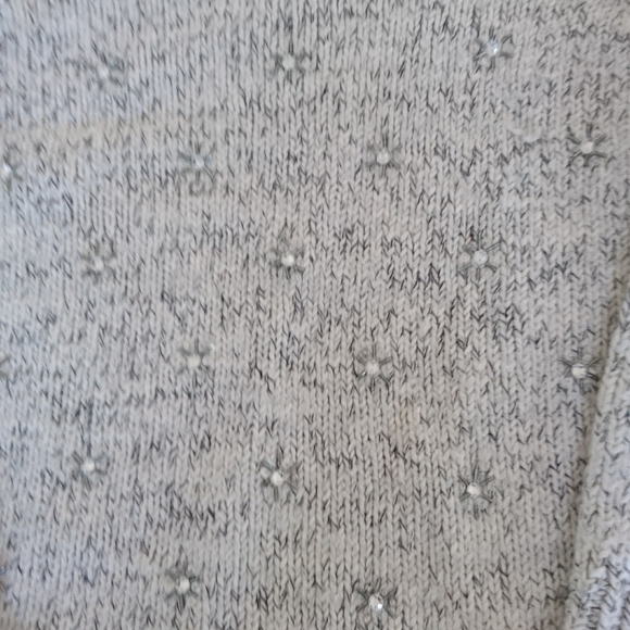 Loft pattern sweater - Picture 2 of 4